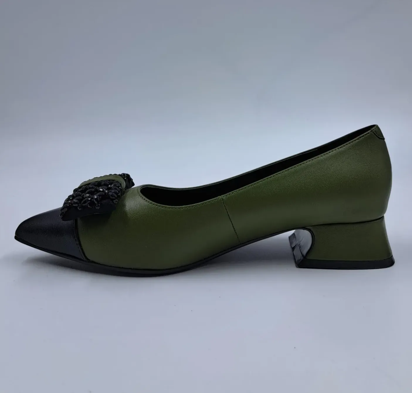 BALLERINE PELLE BICOLOR APPLICAZIONE FIOCCO VERDE