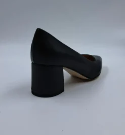 DECOLLETE' NERA TACCO QUADRATO