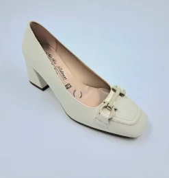 MOCASSINI FIBBIA METALLICA PANNA