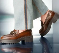 MOCASSINI VERA PELLE APPLICAZIONE METALLICA MARRONE