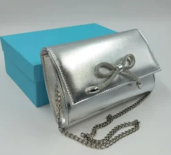 POCHETTE ARGENTO CON FIOCCO STRASS