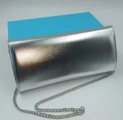 POCHETTE ARGENTO CON DETTAGLI STRASS