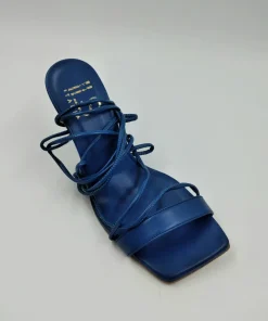 SANDALI IN PELLE MODELLO SCHIAVA BLU