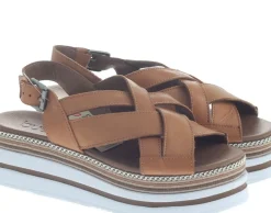 SANDALI PELLE CON DETTAGLI CATENA