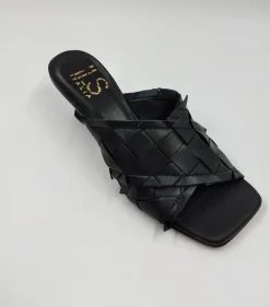 SANDALI PELLE INTRECCIATA NERA