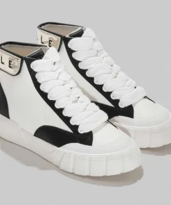 SNEAKERS ALTA CON DETTAGLI ORO E NERI