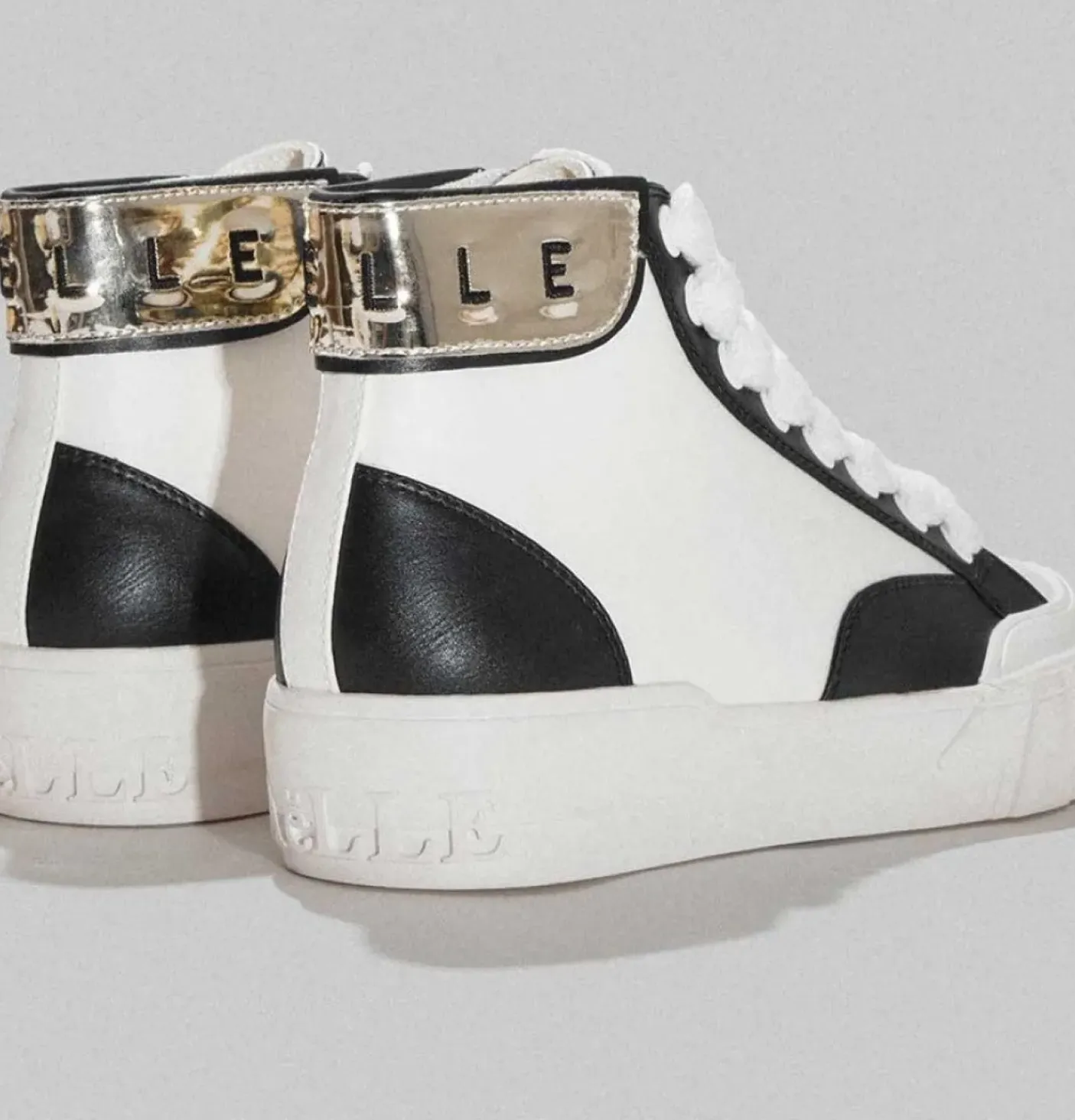 SNEAKERS ALTA CON DETTAGLI ORO E NERI