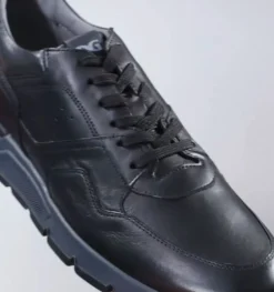 SNEAKERS PELLE MORBIDA NERA